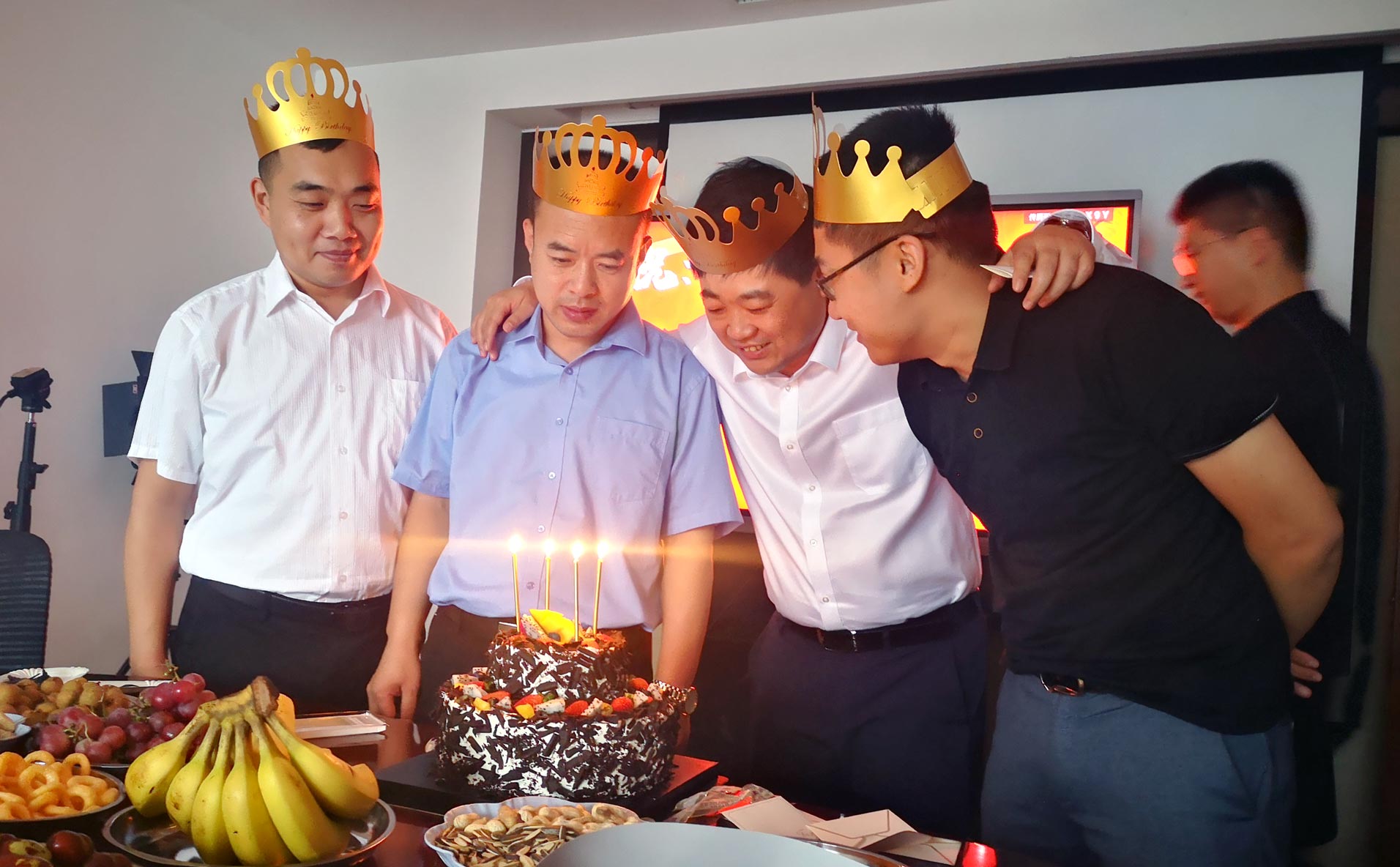 德昭新闻|生日会---祝德昭四才子生日快乐